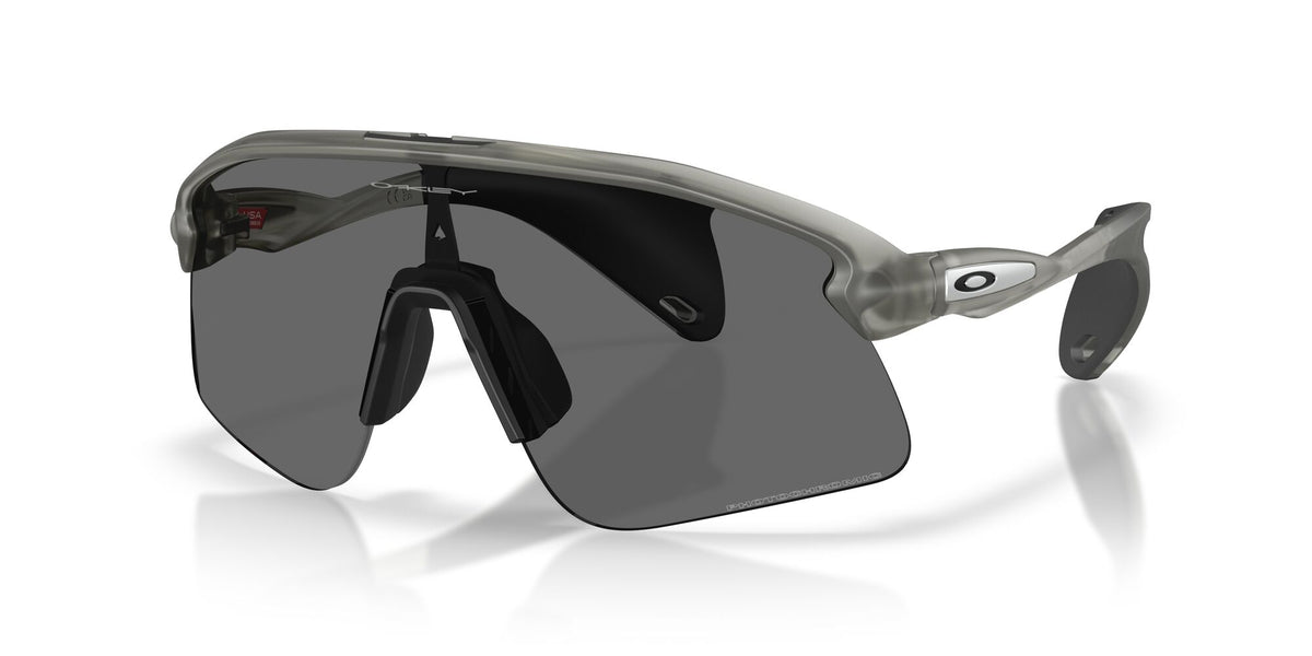 Oakley Stunt Devil S 0OO9518 951808 36 Grey/ Clear to Black Iridium Photochromic