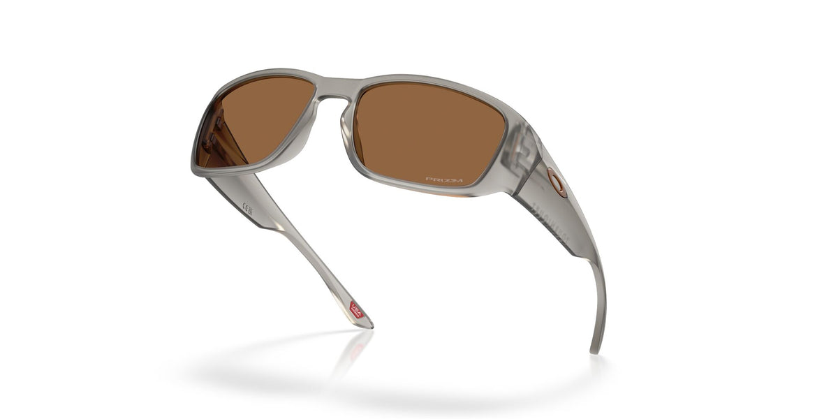 Oakley Tourniquet 0OO9521 952102 57 Grey/ Prizm Bronze