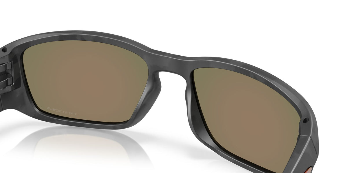 Oakley Tourniquet 0OO9521 952105 57 Grey/ Prizm Ruby