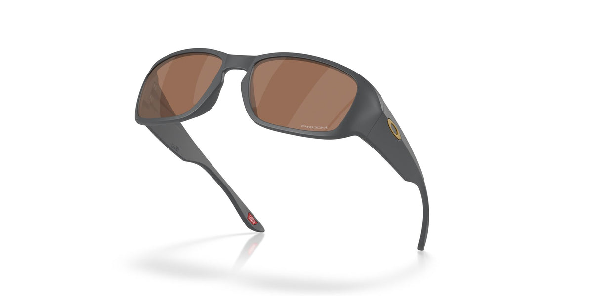 Oakley Tourniquet 0OO9521 952106 57 Grey/ Prizm Tungsten