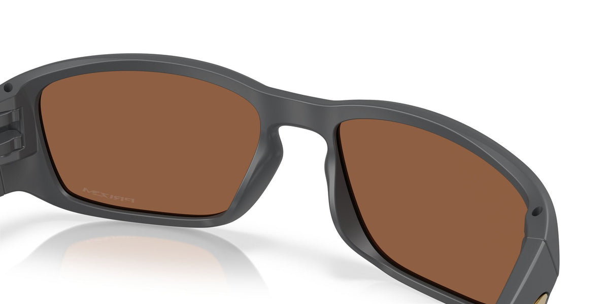 Oakley Tourniquet 0OO9521 952106 57 Grey/ Prizm Tungsten