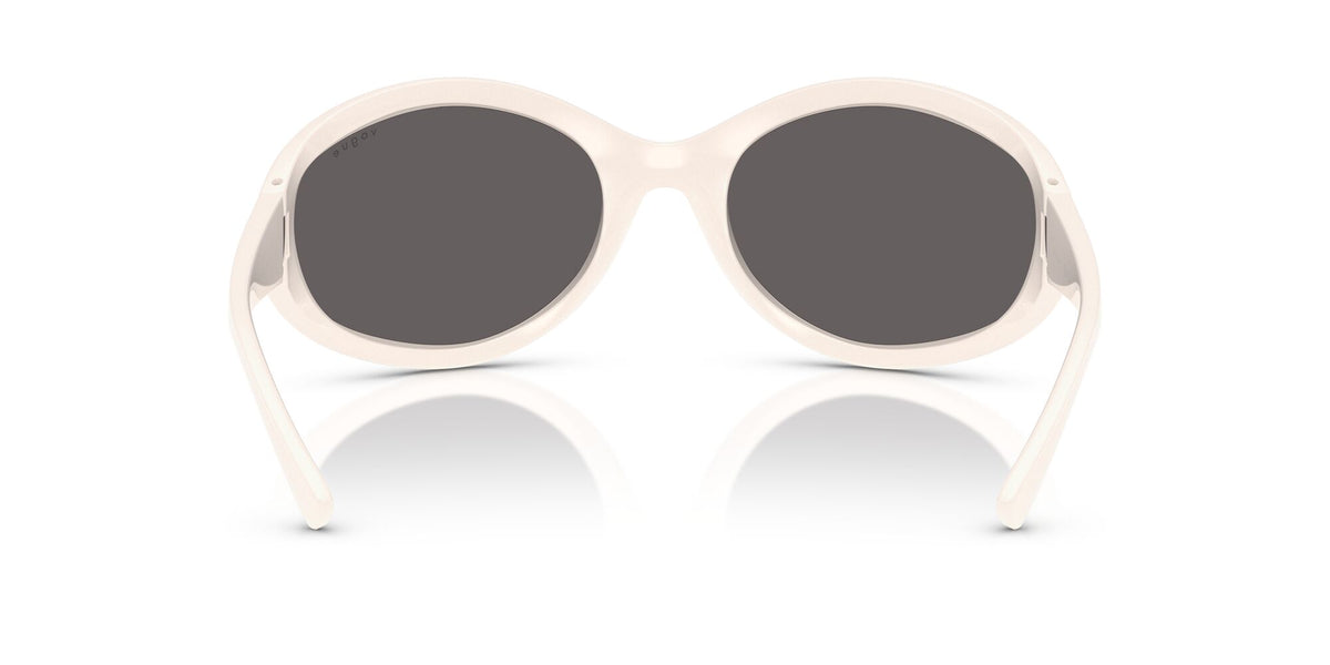 Vogue  0VO5606S 312487 65 Full Ivory/ Black Smoke