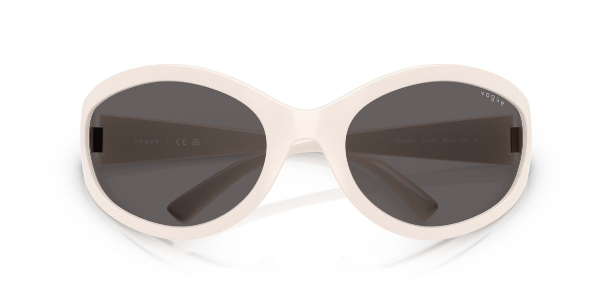Vogue  0VO5606S 312487 65 Full Ivory/ Black Smoke