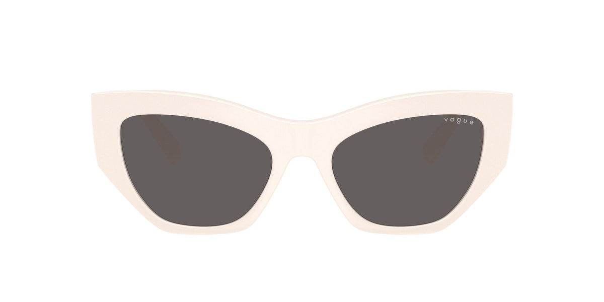 Vogue  0VO5607S 312487 53 Full Ivory/ Black Smoke