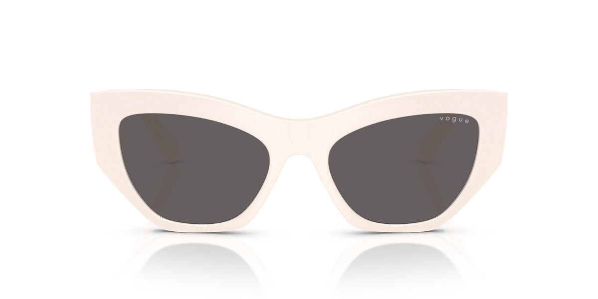 Vogue  0VO5607S 312487 53 Full Ivory/ Black Smoke