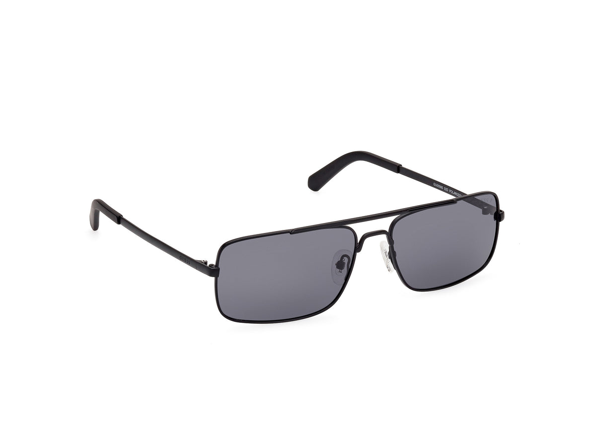 guess-gu00060-60-02d-matte-black-smoke-polarized - 14