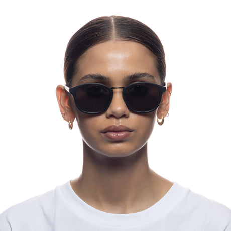 Le Specs Oblivion LSP2352206 Matte Black/ Smoke Mono Polarised