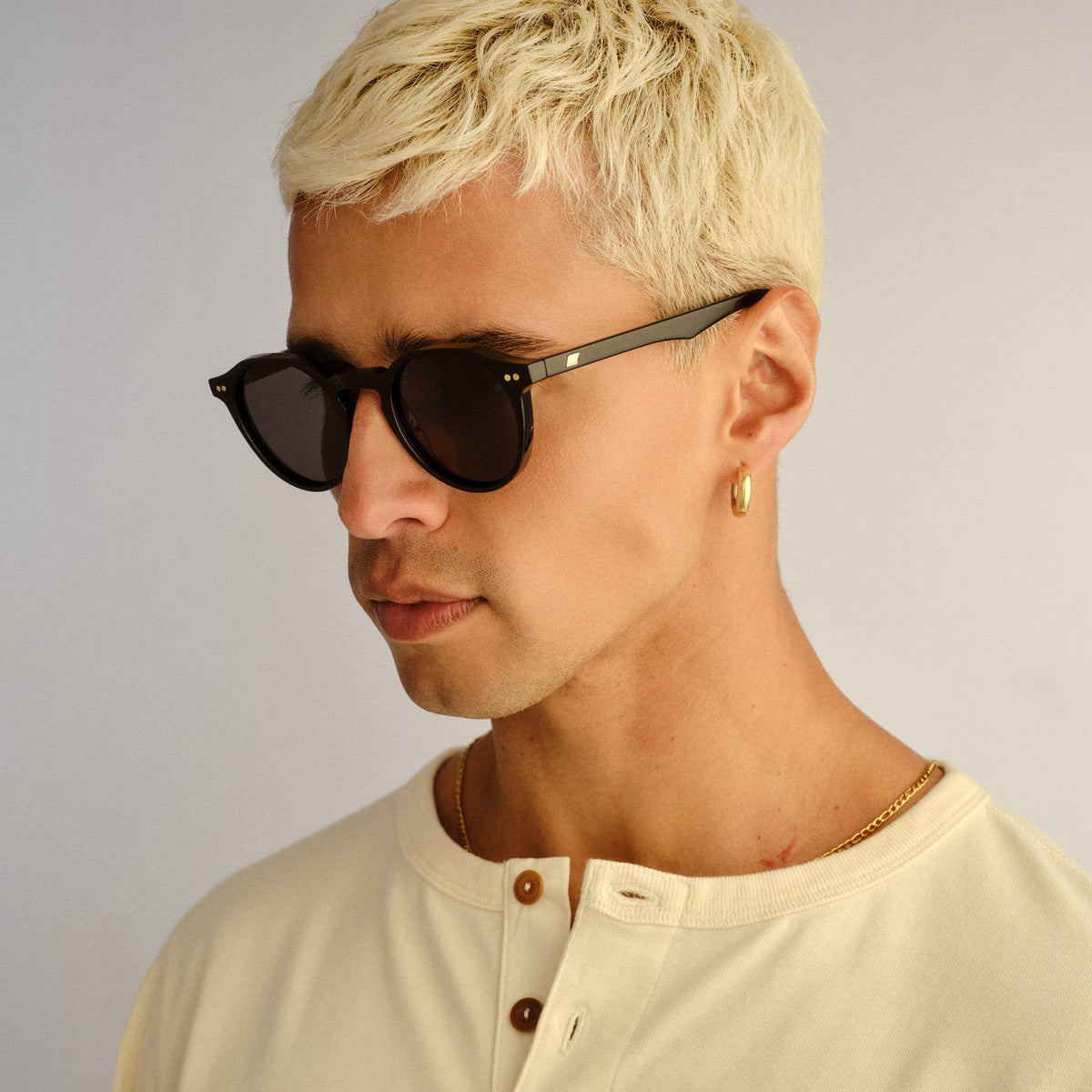 Le Specs Galavant LSP2452357 Black/ Smoke Mono Polarized