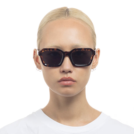 Le Specs Impossible LSP2452375 Tokyo Tort/ Smoke Mono