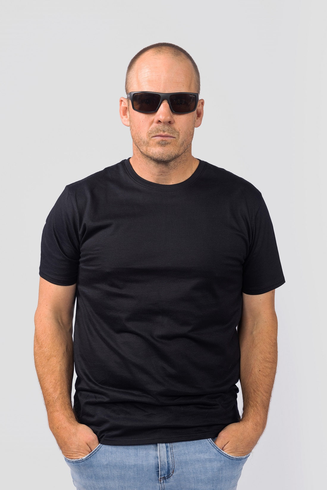 Ugly Fish Basic Polarised P1202 MBL.SM Matt Black Frame/ Smoke Lens - Blue Star Eyewear
